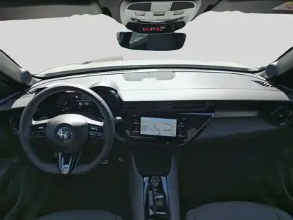 Photo 7 Alfa Romeo Junior  1.2 Ibrida 145ch Premium e-DCT6