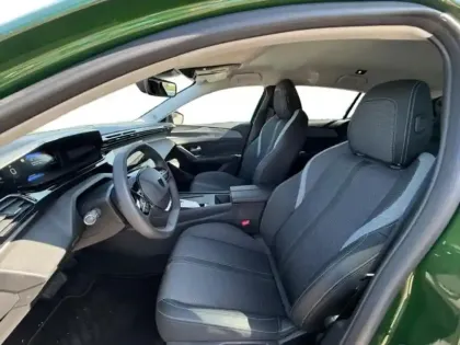 Photo 8 Peugeot 308  1.2 PureTech 130ch S&S Active Pack EAT8