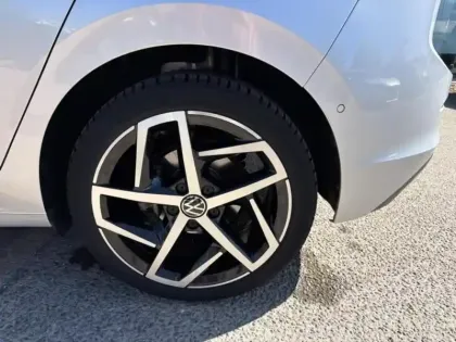 Photo 8 Volkswagen Golf  1.4 eHybrid OPF 204ch Style DSG6