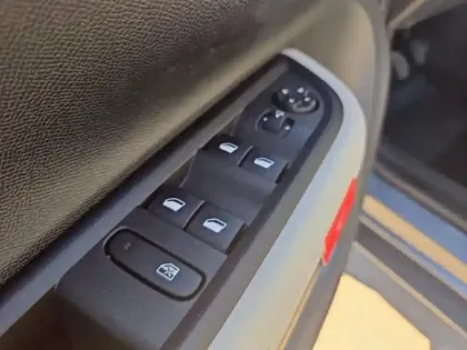 Photo 12 Citroën C3  1.2 Turbo 100ch MAX