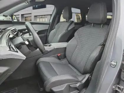 Photo 9 Peugeot 3008  1.2 Hybrid 136ch Allure e-DCS6