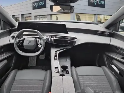 Photo 8 Peugeot 3008  1.2 Hybrid 136ch Allure e-DCS6