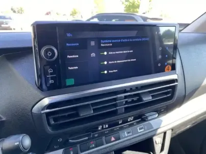 Photo 11 Peugeot Expert  Fg M 2.2 Diesel 180ch Tech Edition automatique