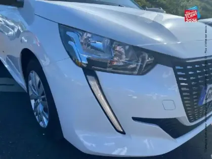 Photo 12 Peugeot 208  1.5 BlueHDi 100ch S/S Active CarPlay