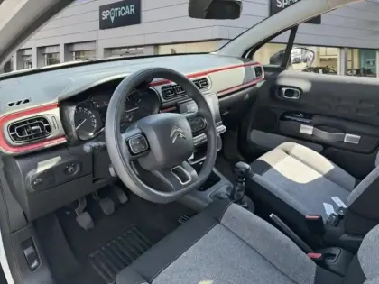 Photo 7 Citroën C3  1.2 PureTech 110ch S&S C-Series 120-121g