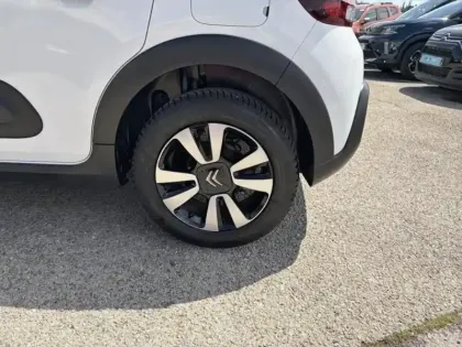 Photo 10 Citroën C3  1.2 PureTech 110ch S&S C-Series 120-121g