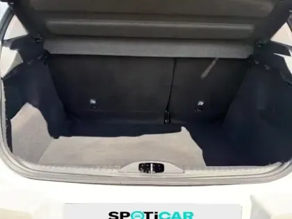 Photo 5 Citroën C3  1.2 PureTech 110ch S&S C-Series 120-121g