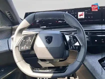 Photo 11 Peugeot 3008  1.2 Hybrid 145ch GT e-DCS6