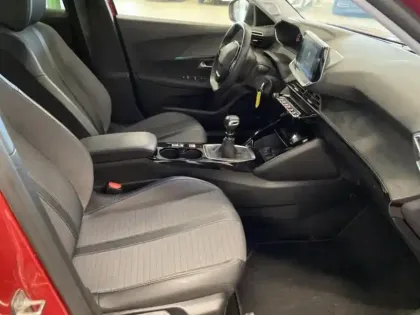 Photo 12 Peugeot 2008  1.5 BlueHDi 110ch S&S Allure