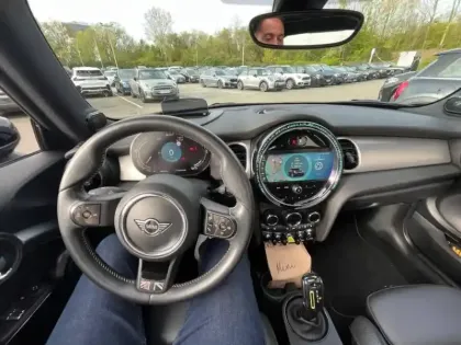 Photo 6 Mini Mini  Cooper SE 184ch Yours BVA 5CV