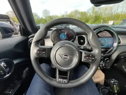 Photo 11 Mini Mini  Cooper SE 184ch Yours BVA 5CV