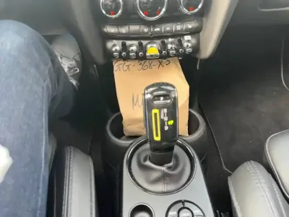 Photo 7 Mini Mini  Cooper SE 184ch Yours BVA 5CV