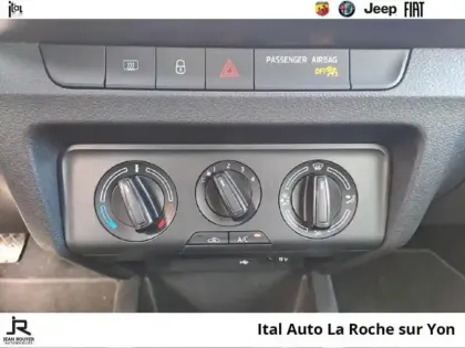 Photo 13 Skoda Fabia  1.0 MPI 60ch Drive 125 ans Euro6d-T 3cv