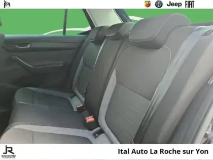 Photo 9 Skoda Fabia  1.0 MPI 60ch Drive 125 ans Euro6d-T 3cv