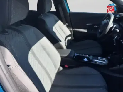 Photo 19 Peugeot 2008  1.2 Hybrid 145ch Allure e-DCS6 CarPlay