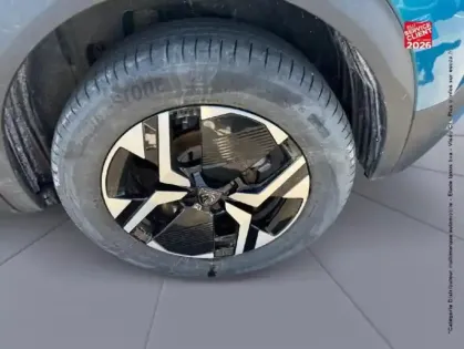 Photo 9 Peugeot 2008  1.2 Hybrid 145ch Allure e-DCS6 CarPlay