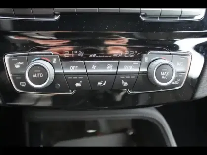 Photo 10 BMW X1  sDrive18dA 150ch xLine Euro6d-T