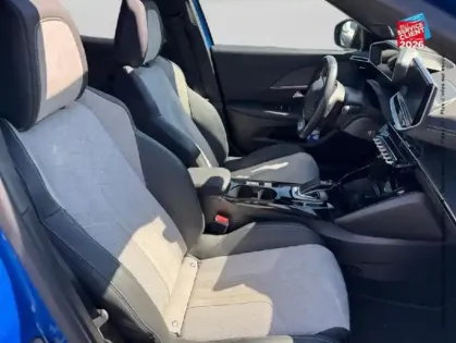 Photo 19 Peugeot 2008  e- 136ch GT Pack