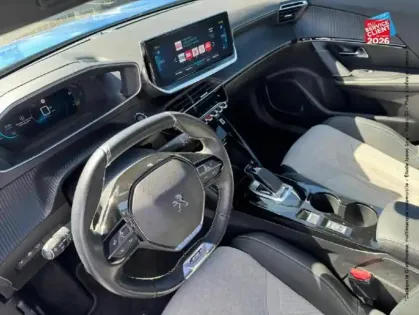 Photo 14 Peugeot 2008  e- 136ch GT Pack