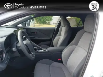 Photo 10 Toyota C-HR  1.8 Hybride 140ch Graphic MY26