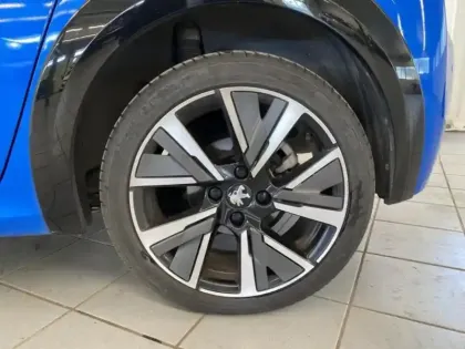 Photo 8 Peugeot 208  1.2 PureTech 100ch S&S GT Line EAT8