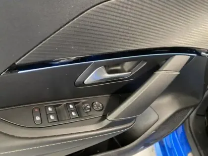 Photo 13 Peugeot 208  1.2 PureTech 100ch S&S GT Line EAT8