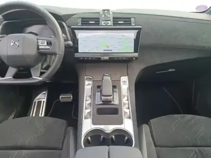 Photo 10 DS DS 7  E-TENSE 225ch Performance Line +