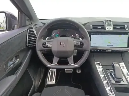 Photo 11 DS DS 7  E-TENSE 225ch Performance Line +