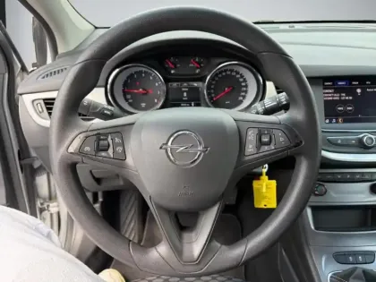 Photo 25 Opel Astra  1.2 Turbo  110ch
