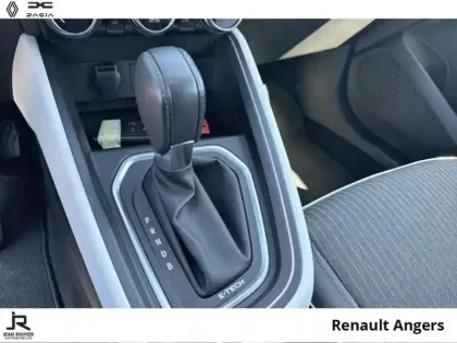 Photo 5 Renault Clio  1.6 E-Tech hybride 140ch Intens -21N