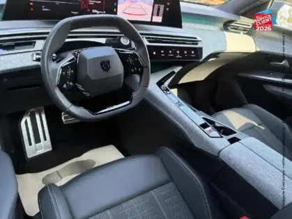 Photo 14 Peugeot 3008  1.2 Hybrid 145ch GT e-DCS6