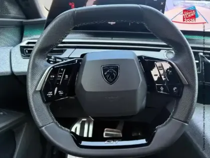 Photo 11 Peugeot 3008  1.2 Hybrid 145ch GT e-DCS6