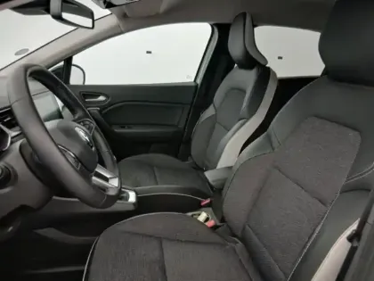 Photo 13 Renault Captur  1.3 TCe mild hybrid 140ch Techno