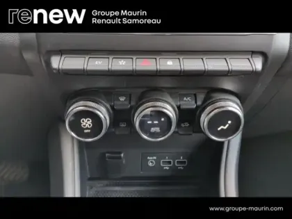 Photo 11 Renault Captur  1.6 E-Tech hybride 145ch Intens -21