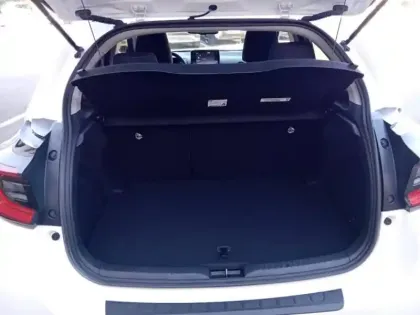 Photo 10 Toyota Yaris  116h Design 5p MY22