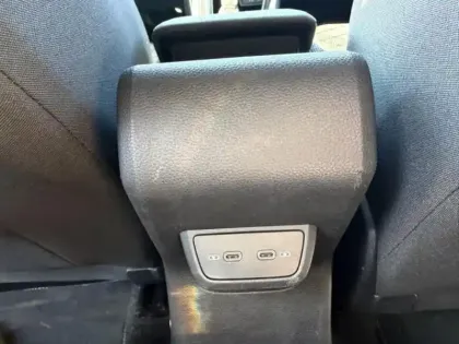 Photo 10 Volkswagen Taigo  1.0 TSI 110ch R-Line DSG7