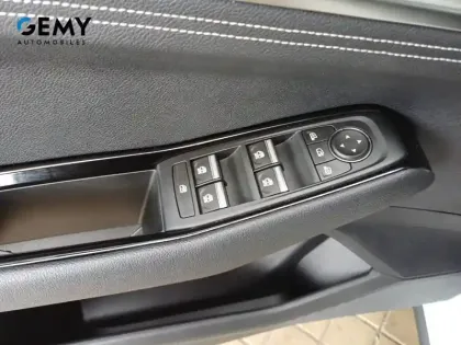 Photo 11 Renault Austral  E-Tech full hybrid 200 GSR2