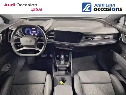 Photo 17 Audi Q4  e-tron 45 285 ch 82 kWh