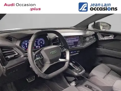 Photo 10 Audi Q4  e-tron 45 285 ch 82 kWh