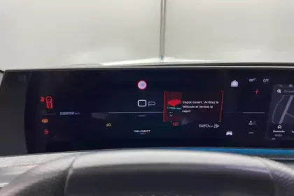 Photo 17 Peugeot 3008  Hybrid 136 e-DCS6