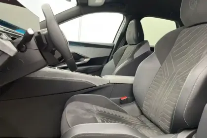 Photo 12 Peugeot 3008  Hybrid 136 e-DCS6