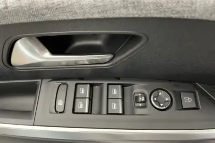 Photo 21 Peugeot 3008  Hybrid 136 e-DCS6