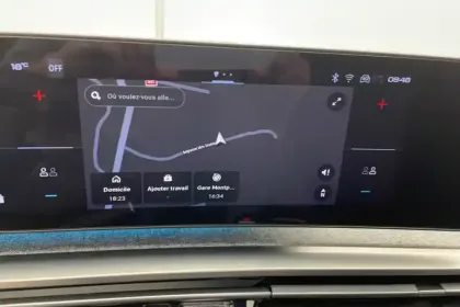 Photo 14 Peugeot 3008  Hybrid 136 e-DCS6