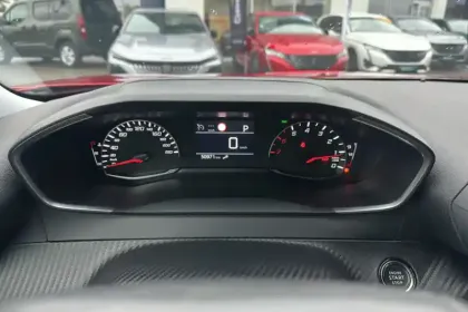 Photo 17 Peugeot 2008  PureTech 130 S&S EAT8