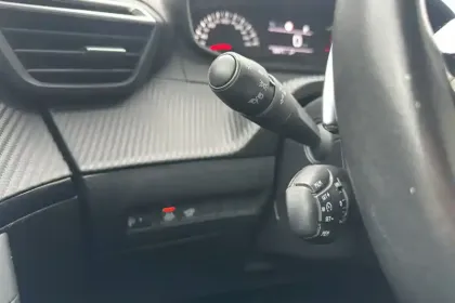 Photo 19 Peugeot 2008  PureTech 130 S&S EAT8