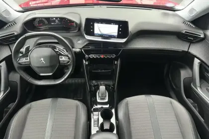 Photo 15 Peugeot 2008  PureTech 130 S&S EAT8