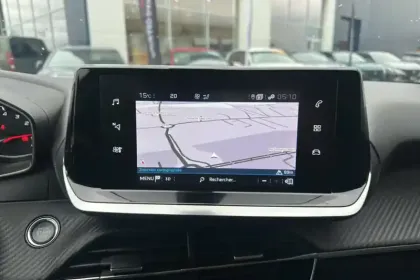 Photo 21 Peugeot 2008  PureTech 130 S&S EAT8