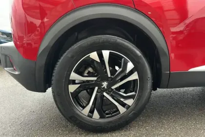 Photo 14 Peugeot 2008  PureTech 130 S&S EAT8