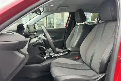 Photo 9 Peugeot 2008  PureTech 130 S&S EAT8