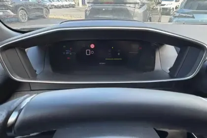 Photo 15 Peugeot 2008  Hybrid 145 e-DCS6